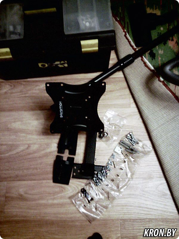 Установка кронштейна Kromax Techno-6